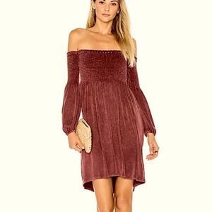 Chaser Heirloom Smocked Off Shoulder Bardot Dress in Old Zin Sz XS